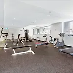 A Comfy Studio Next To Darling Harbour City Views