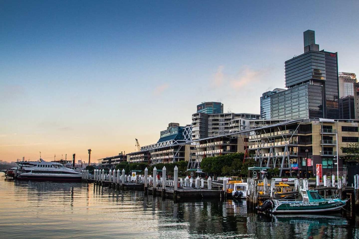 A Comfy Next To Darling Harbour Views Apartment Sydney