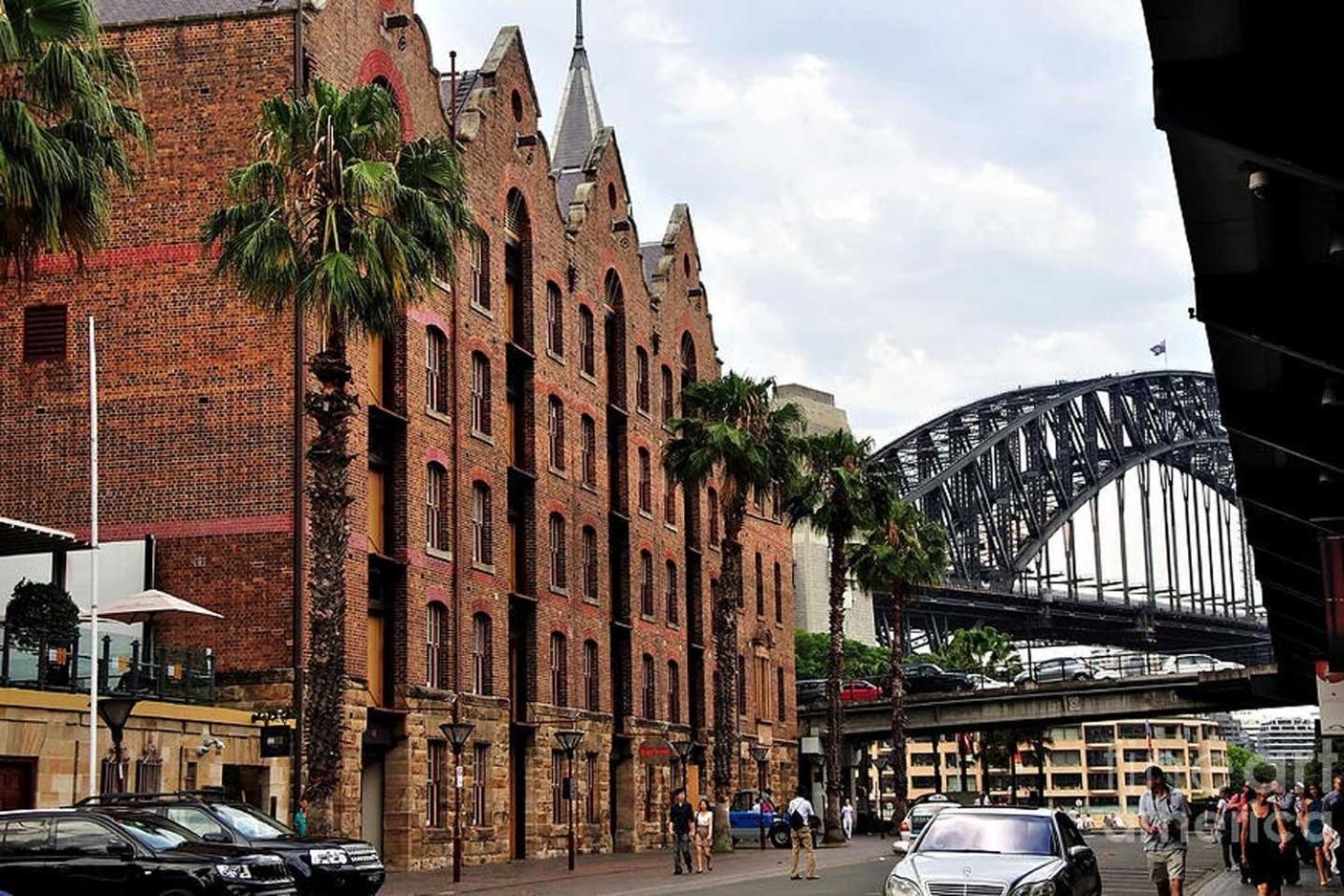 A Comfy Next To Darling Harbour Views Sydney